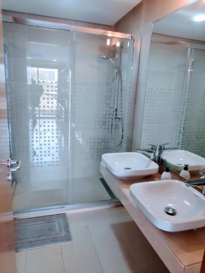 La Marina Luxury Apartment Fully Furnished Free Wifi, High Standard Residence, Amazing Prime Location Close To Restaurants, Transport, Beach And Bouregreg River Salé Ngoại thất bức ảnh